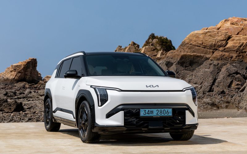Kia EV3 tamamen elektrikli SUV, 58,3 kWh ve 81,4 kWh bataryalı modelleri karşılaştırma rehberi