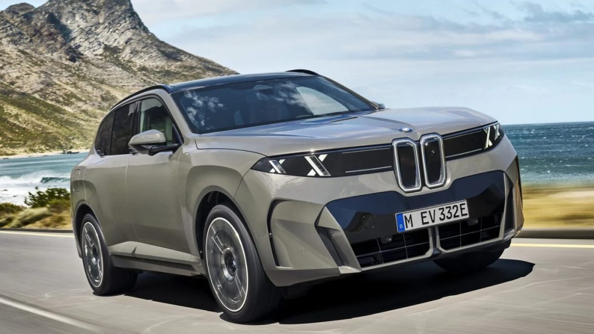 BMW iX5 60 xDrive tamamen elektrikli SUV dış tasarımı