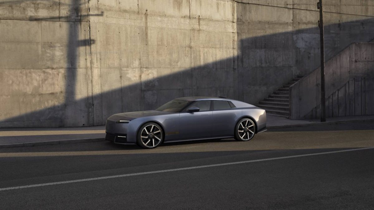 Jaguar Type 01 tamamen elektrikli dört kapılı grand tourer