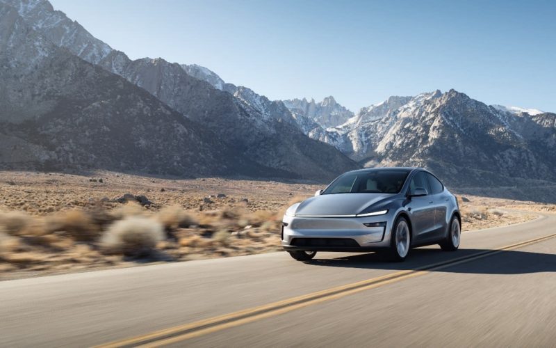 Tesla Model Y elektrikli SUV modeli, Supercharger ve evde şarj kullanım rehberi